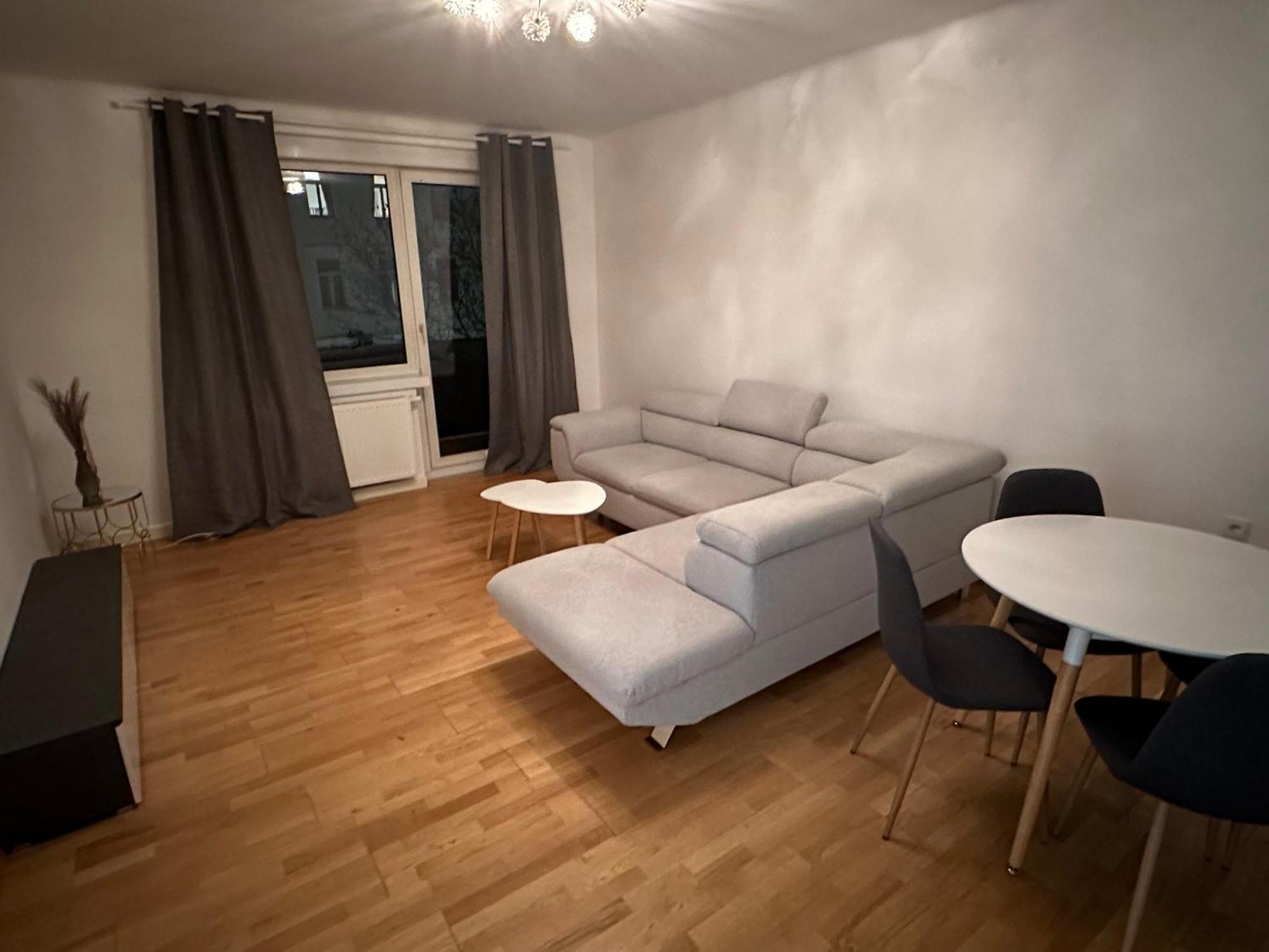 Apartament Schoene Mit Balkon Wiedeń
