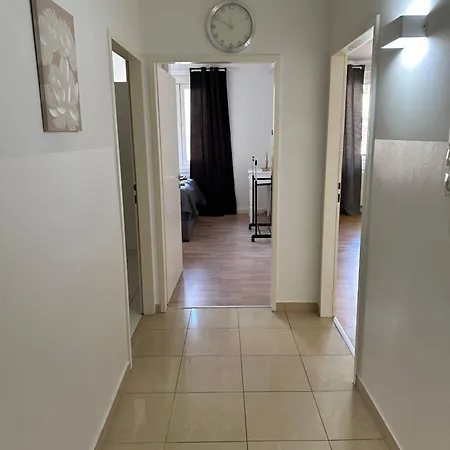 Schoene Wohnung Mit Balkon Wien Exterior foto